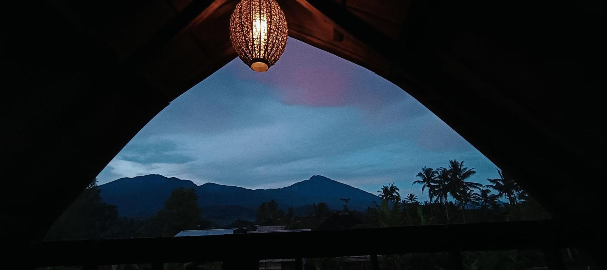 Raturinjani Homestay Selong Exteriér fotografie