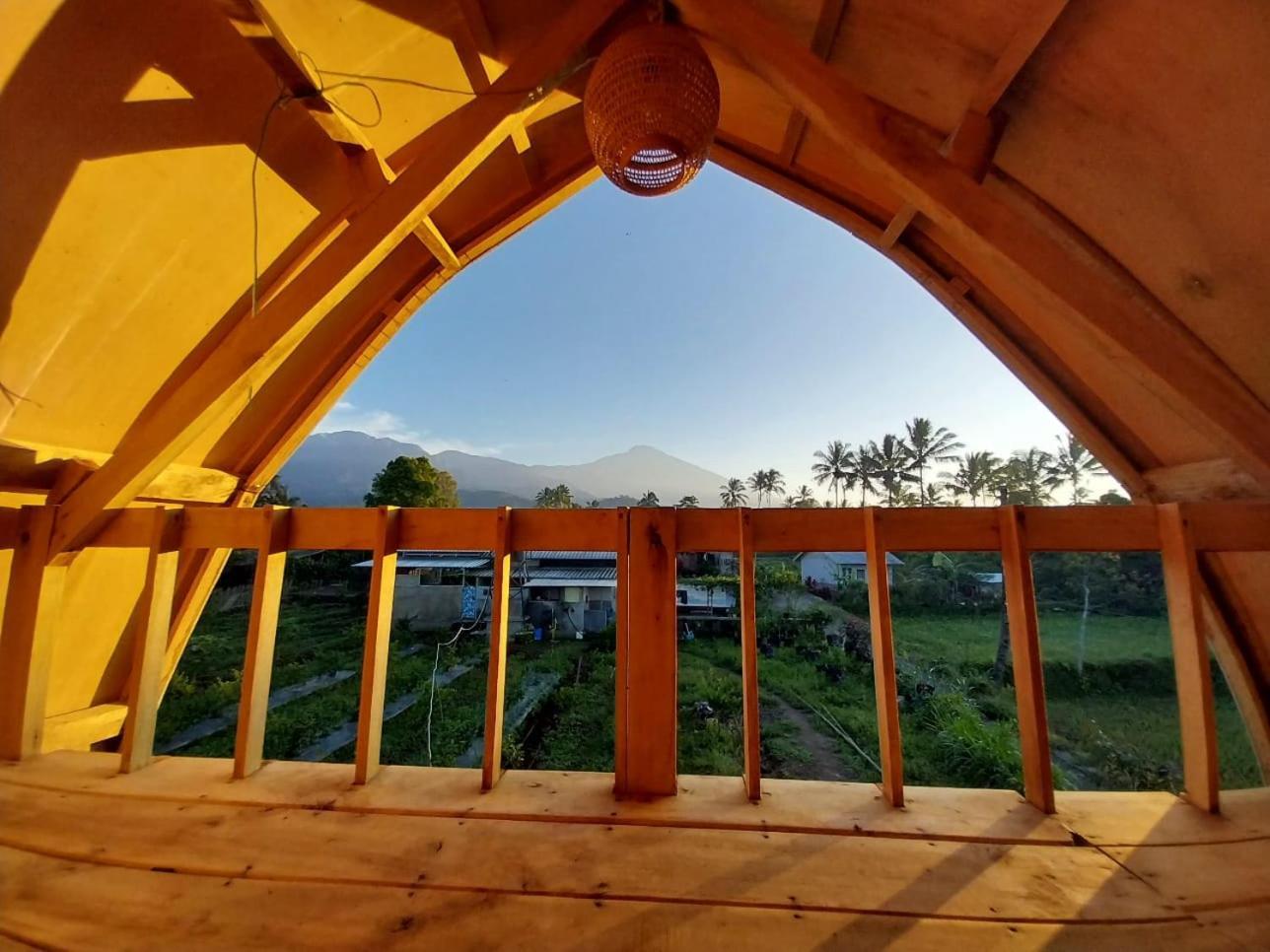 Raturinjani Homestay Selong Exteriér fotografie