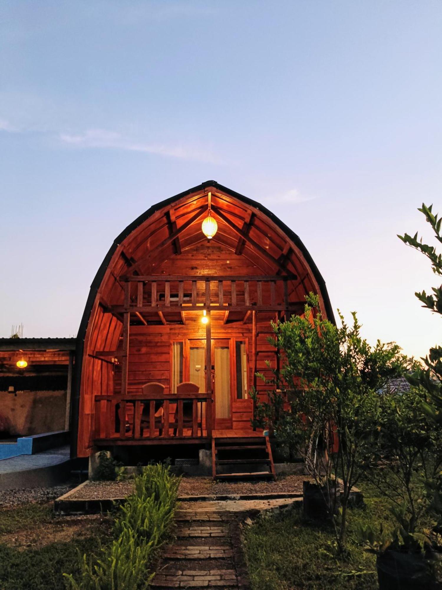 Raturinjani Homestay Selong Exteriér fotografie