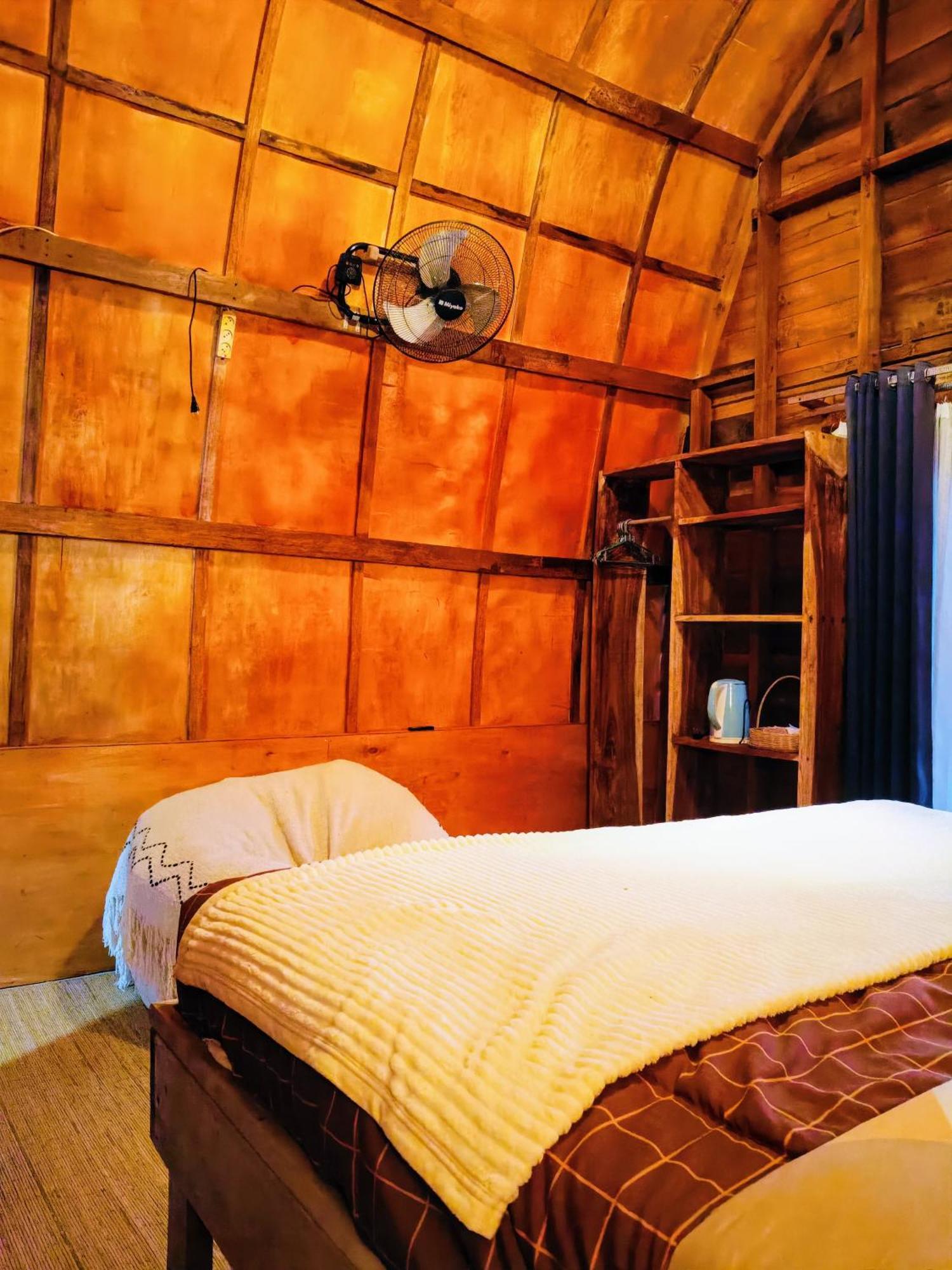 Raturinjani Homestay Selong Exteriér fotografie
