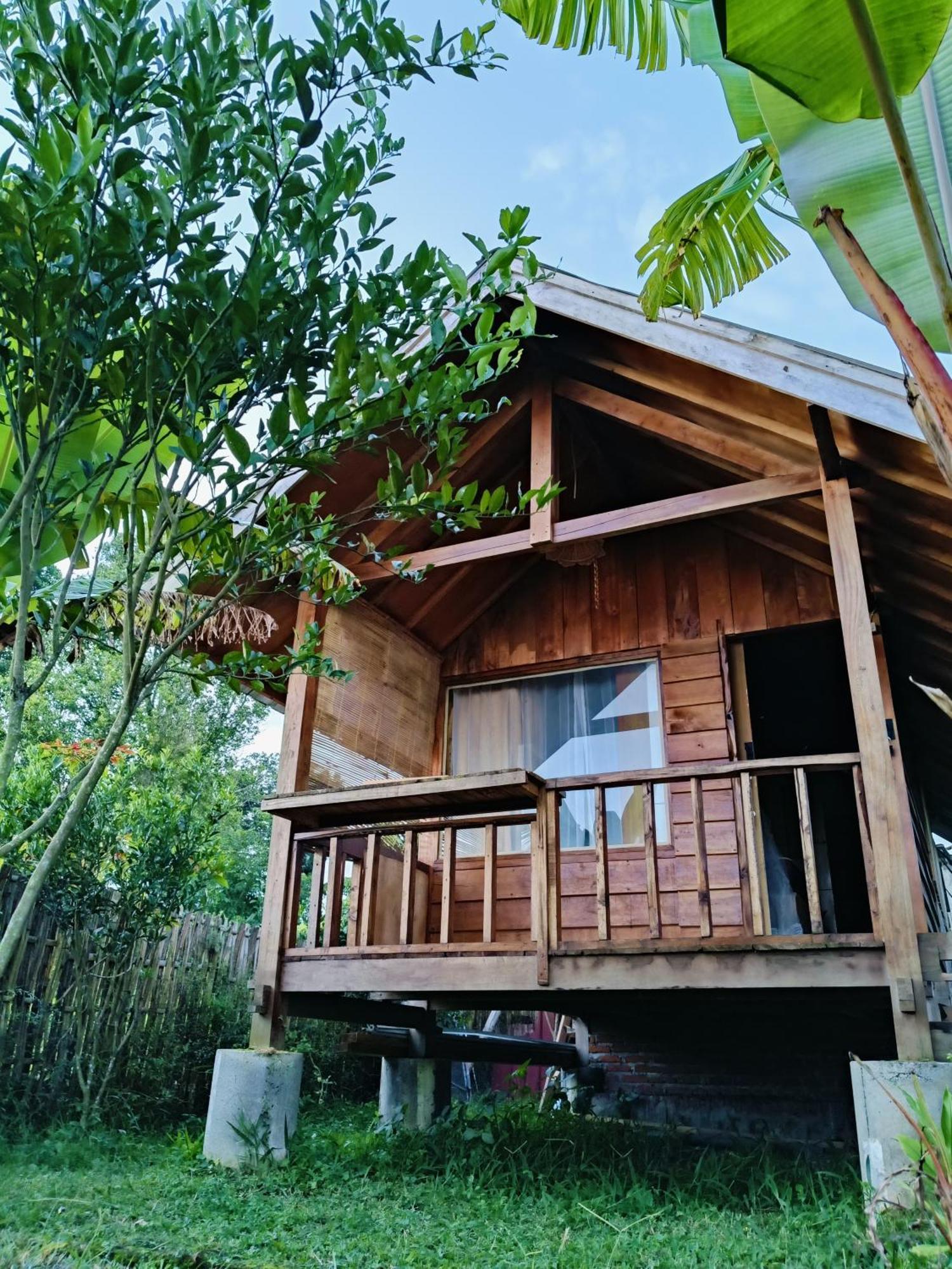 Raturinjani Homestay Selong Exteriér fotografie